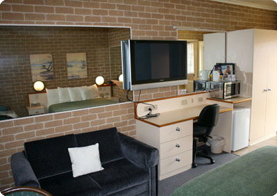 Grand Manor Motor Inn - Accommodation Bookings 3