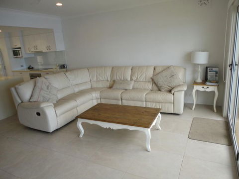 Noosa Entrance Waterfront Resort - Accommodation Bookings 14