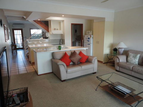 Noosa Entrance Waterfront Resort - Accommodation Bookings 8