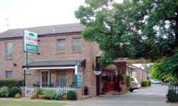 Cedar Lodge Motel - thumb 0