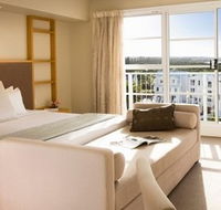 Quality Suites Deep Blue - Accommodation Bookings
