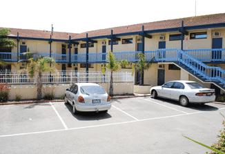 Lakes Central Hotel