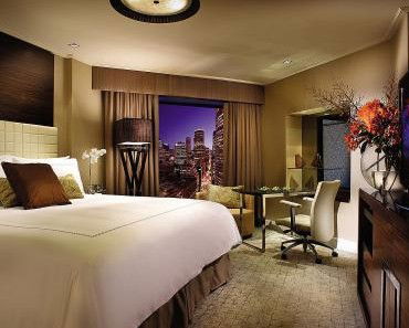 Four Seasons Hotel - Accommodation Bookings 0