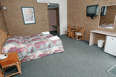 The Tropicana Motor Inn - Accommodation Bookings 1