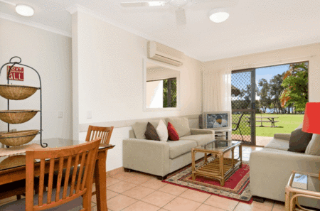 Cayman Quays - Accommodation Bookings