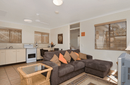 Cayman Quays - Accommodation Bookings 5