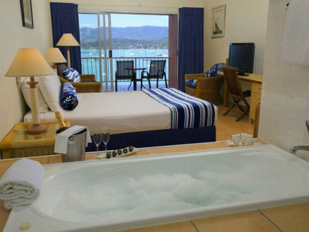 Coral Sea Resort - Accommodation Bookings 5