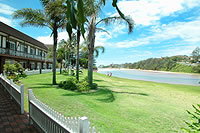 Clan Lakeside Lodge - Accommodation Bookings 3