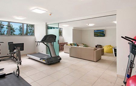 Fairshore Beachfront Apartments - Accommodation Bookings 2