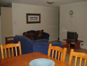 Beachfront Towers - Accommodation Bookings 4