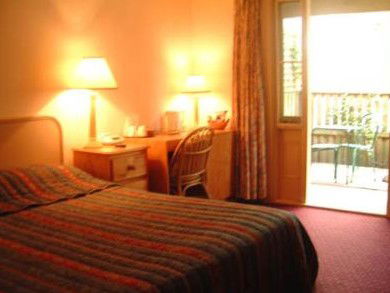 Mclaren Hotel - Accommodation Bookings 4