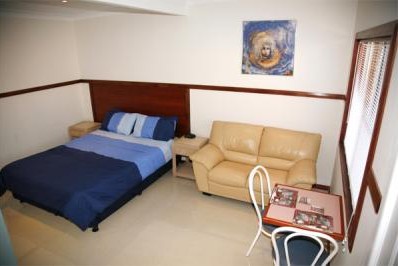 Across Country Motor Inn - thumb 1