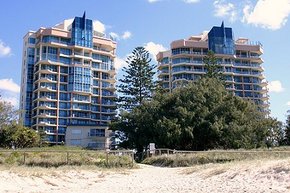 AA Oceana On Broadbeach - thumb 0