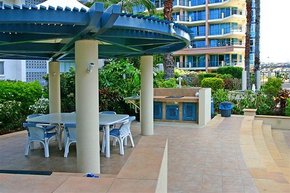 AA Oceana On Broadbeach - thumb 1