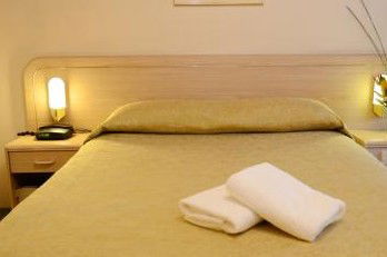 Motel 10 Motor Inn - Accommodation Bookings 3