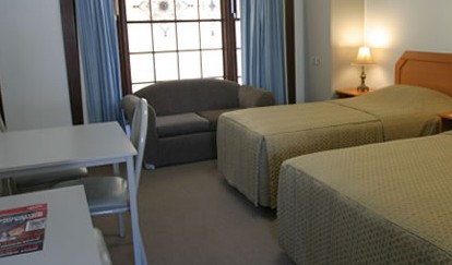 Colonial Lodge Motor Inn - thumb 1