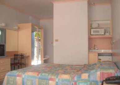 Golden Sands Motor Inn - Accommodation Bookings 3
