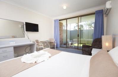 Island Palms Motor Inn - Accommodation Bookings 3