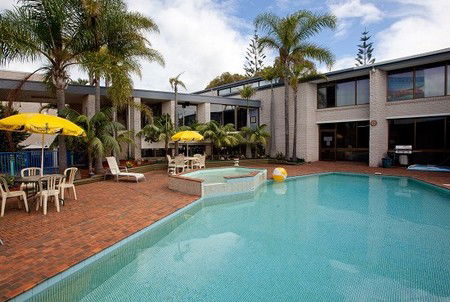 Palm Court Motor Inn - Accommodation Bookings 2