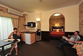 Highlander Motor Inn And Apartments - thumb 0