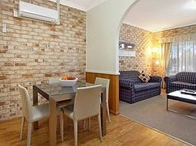 Highlander Motor Inn And Apartments - Accommodation Bookings 3