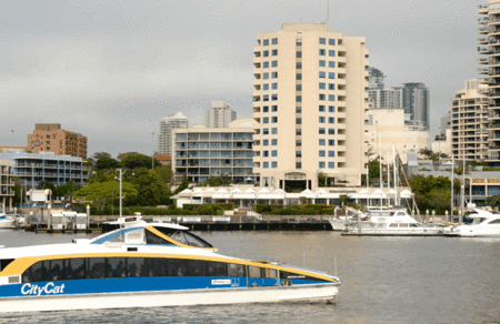 Central Dockside Apartments - thumb 3