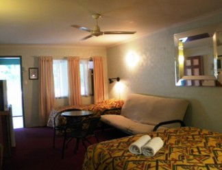 Beerwah Glasshouse Mountains Motel - Accommodation Bookings 1
