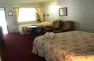 Beerwah Glasshouse Mountains Motel - Accommodation Bookings 3