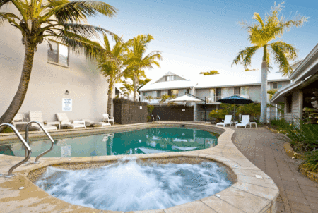 Pelican Beach Resort - Accommodation Bookings 4