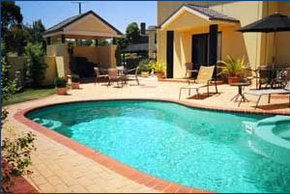 Hopkins House Motel & Apartments - Accommodation Bookings 0