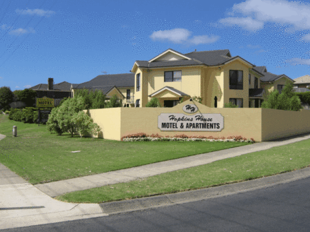 Hopkins House Motel & Apartments - Accommodation Bookings 3