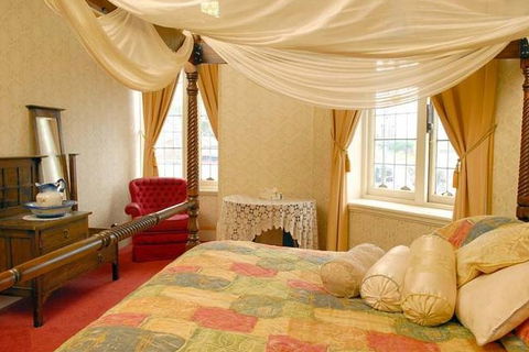 Mickey Bourkes Koroit Hotel - Accommodation Bookings 1