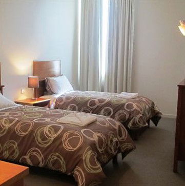 The Plough Hotel - Accommodation Bookings 1