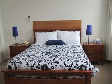The Plough Hotel - Accommodation Bookings 3