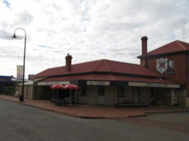 Bedford Arms Hotel - Accommodation Bookings 0