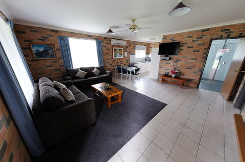 Greenvale Holiday Units - Accommodation Bookings 2