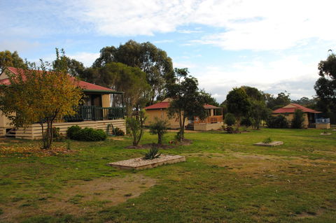 Lakes Entrance Country Cottages - Accommodation Bookings 0