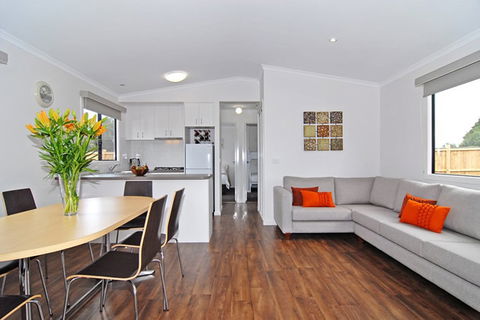 Ocean Grove Motor Inn - Accommodation Bookings 1