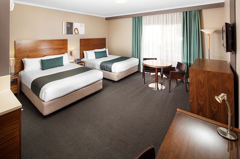 Quality Hotel Dickson - Accommodation Bookings 0