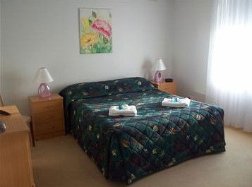 AA Madalena Court Holiday Apartments - Accommodation Bookings 3