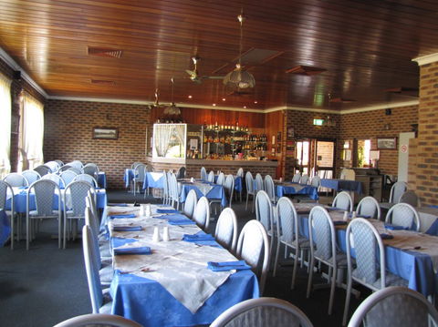 The Big Trout Motor Inn - Accommodation Bookings 3