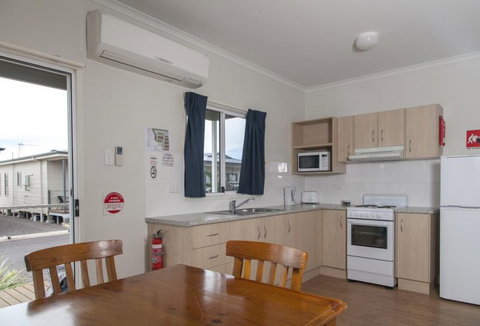 Sundowner Cabin And Tourist Park - Accommodation Bookings 1