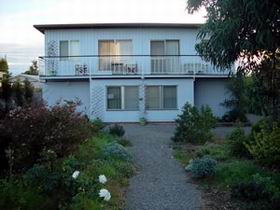 Salty Grape Beach House - Accommodation Bookings 0