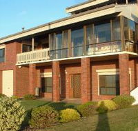 The Entertainer - Accommodation Bookings