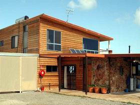 Shboo Shelly Beach Lodge - Accommodation Bookings 0