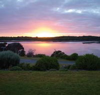 Lake View Apartments - Accommodation Bookings