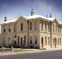 The Customs House - Accommodation Bookings