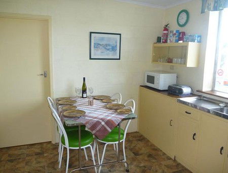 Oaklands Fishing Cottage - Accommodation Bookings 3