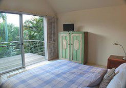 Absolute Beachfront Belongil Summerhouse - Accommodation Bookings 3