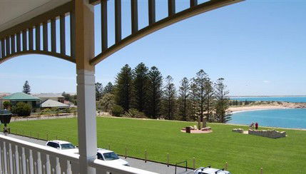 Port Elliot Beach House YHA - Accommodation Bookings 6